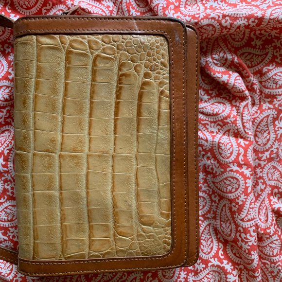 Brahmin cross body purse - Picture 8 of 8